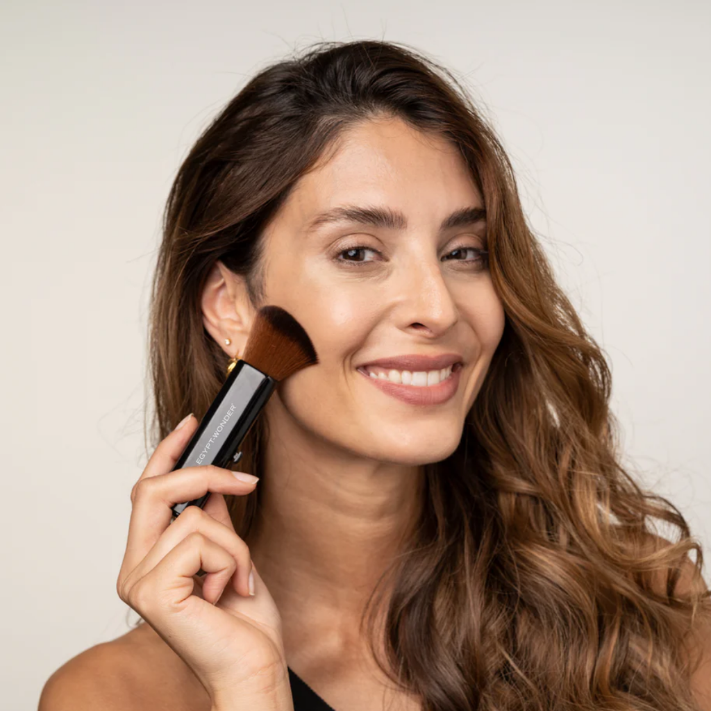 Egypt Wonder Mineraalipuuteri Matt Set – Puuteri + Sivellin, 10 g - Make Up ja puuterit - Egypt Wonder - Nicca.fi