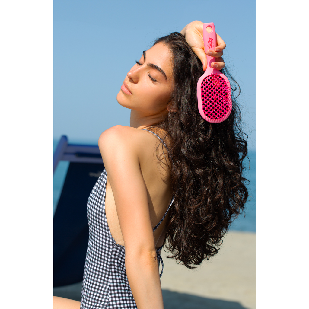 Silky Brush Raspberry Rush – harja kiharoiden selvitykseen